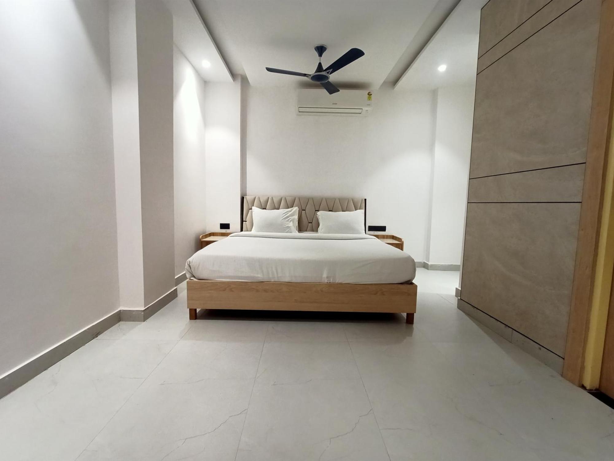 Hotel Global Inn -1 Km From Railway Station - Lift Food And Free Parking Lucknow Dış mekan fotoğraf