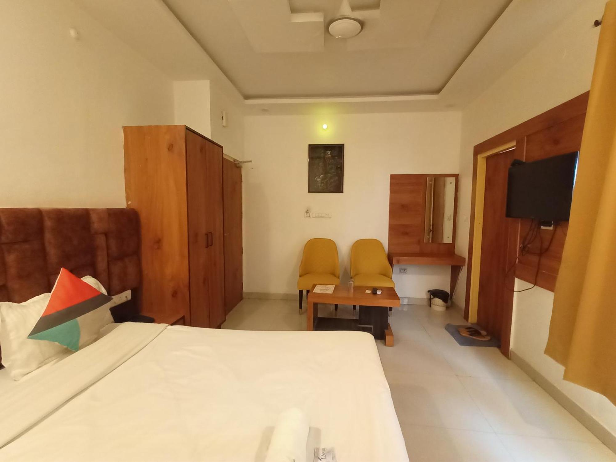Hotel Global Inn -1 Km From Railway Station - Lift Food And Free Parking Lucknow Dış mekan fotoğraf