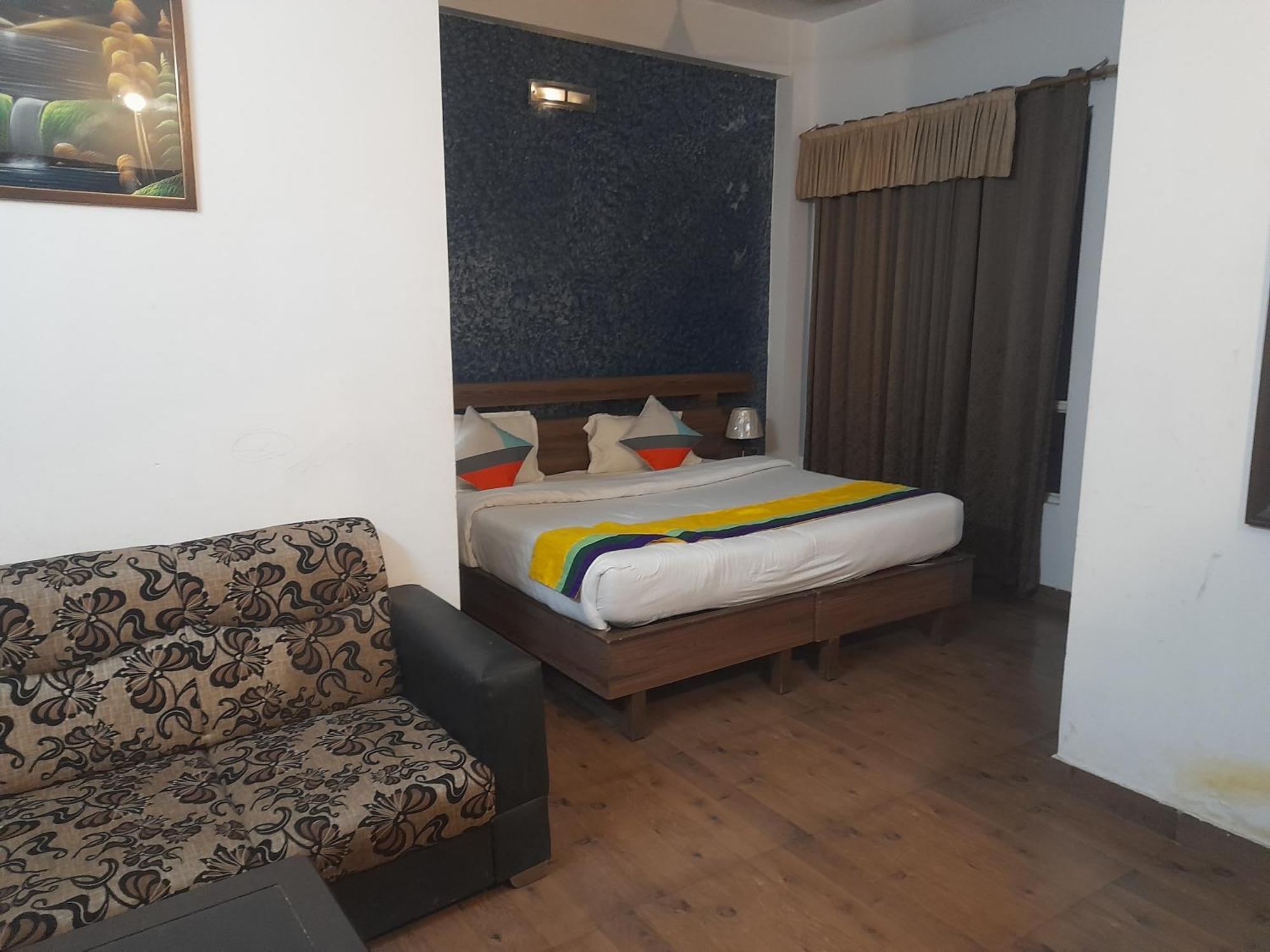 Hotel Global Inn -1 Km From Railway Station - Lift Food And Free Parking Lucknow Dış mekan fotoğraf